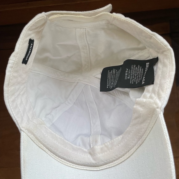 Balenciaga Dad hat OS - Picture 2 of 5